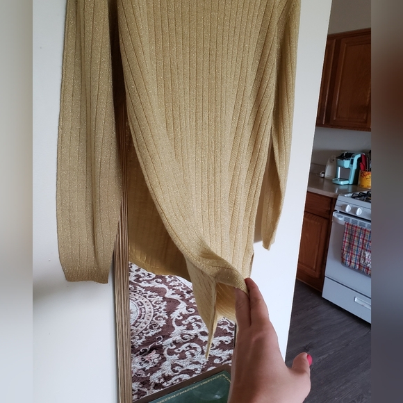 Gold glittered oversized sweater - Picture 3 of 11
